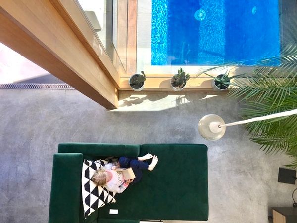 Stunning home with pool near beach +Melbourne CBD