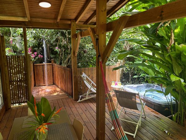 Bungalow 2 chambres avec jacuzzi privatif à 5 minutes à pied de la plage