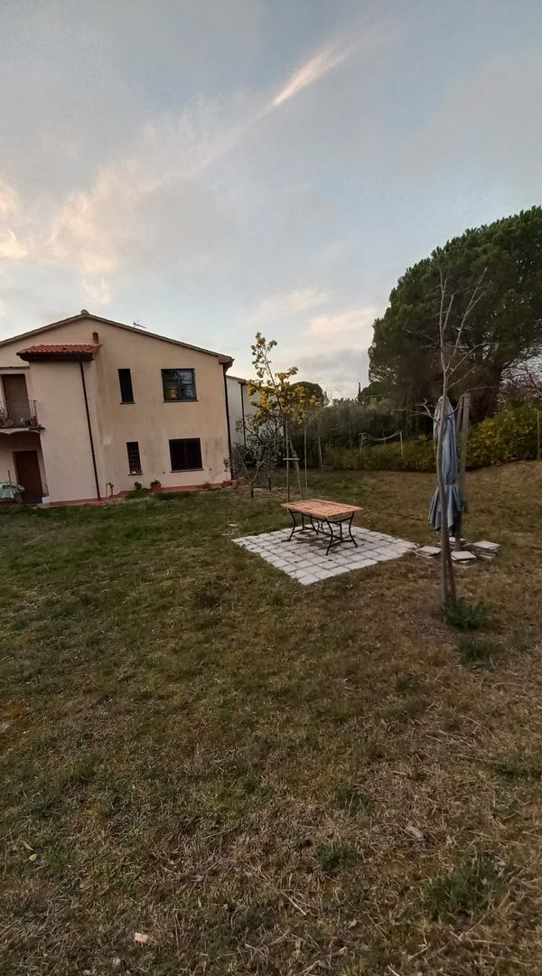 Home in Castellina Marittima