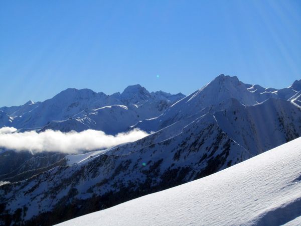 Joli appartement dans village typique proche ski. CHERCHE MEXIQUE- REUNION-COSTA RICA