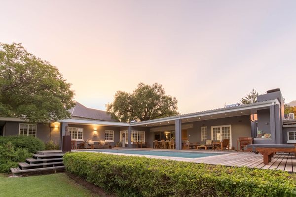 5 bedroom House in Montagu, 200 kms from Cape Town on famous Route 62