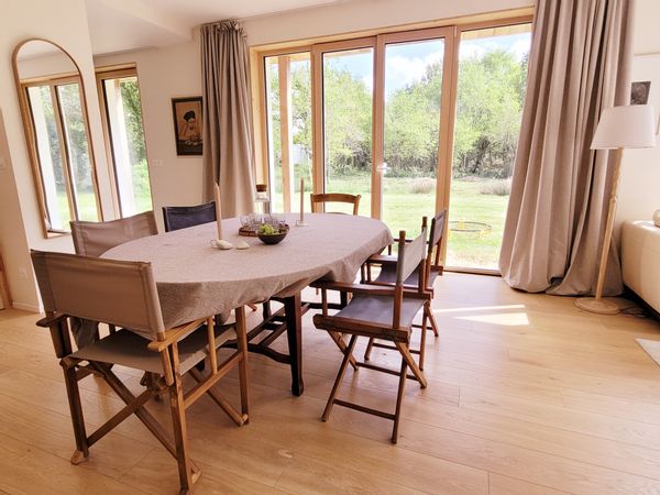 Maison bois ensoleillée entre bois et mer - belles plages à 15' - Bourg à pied