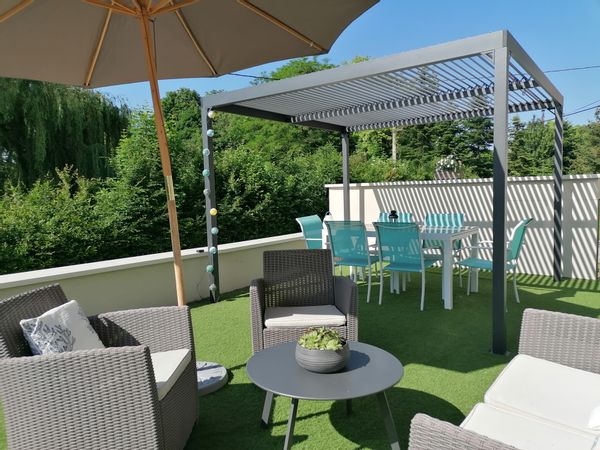 LA MAISON DE CATHERINE ET JOEL AUX PORTES DU BEAUJOLAIS