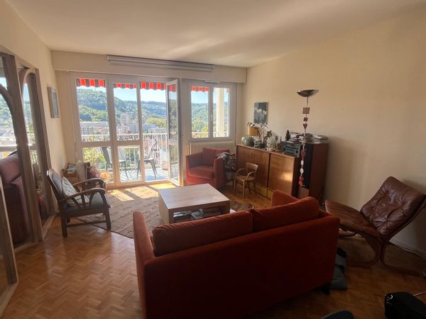Panoramic apartment in the heart of Besançon