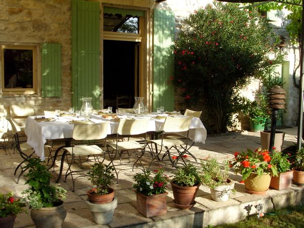Une Vieille maison de village en Provence...