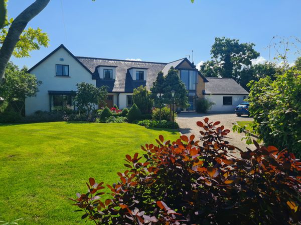 Modern country home 30 min from Dublin city centre