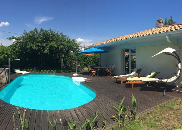 Maison avec piscine, près de Bordeaux, plages, vignobles