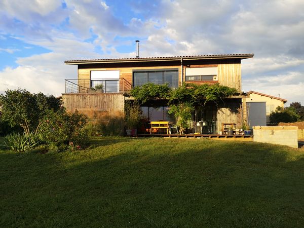 Maison bois avec piscine près de Lyon