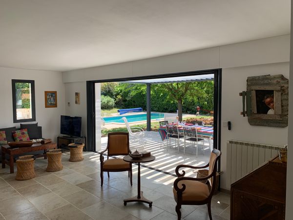 Maison rénovée 2024 5 ch. grande piscine à 30 mns des calanques, de Marseille, Aix ou Cassis