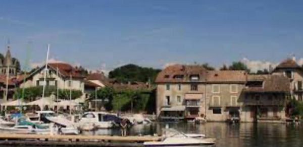 Maison en pierre-Nernier-Genève