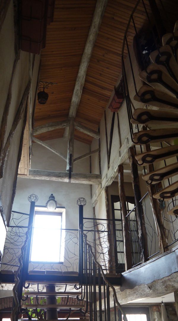 La maison de Pierre, Béren, Line et Luce