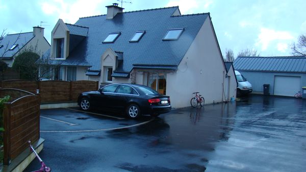 La maison de Olivier https://www.youtube.com/watch?v=c4IuJPZcikU