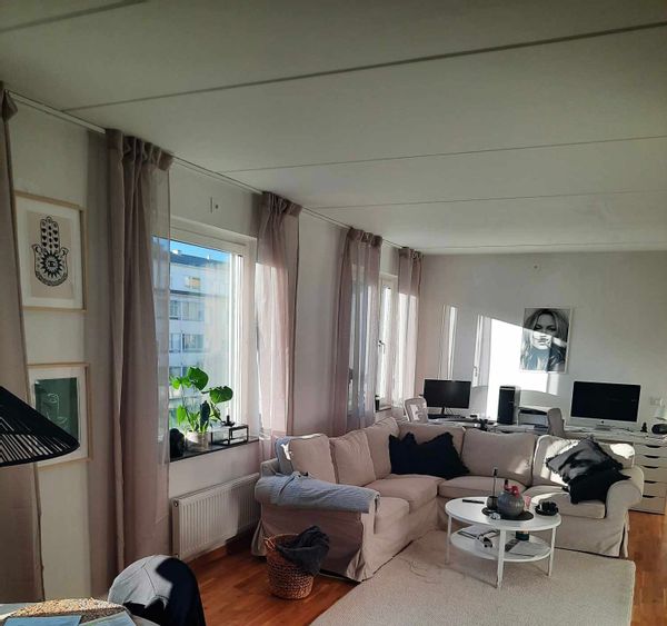 Linda's house