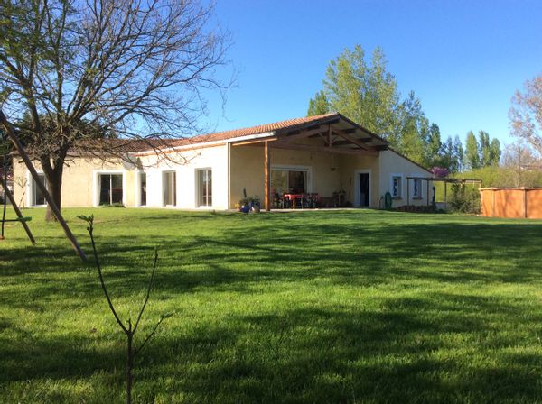 Maison familiale spacieuse et lumineuse à la campagne
