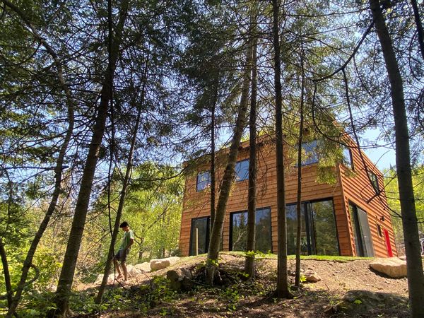 Beautiful chalet in the Laurentians, 1.5 hours from Montreal