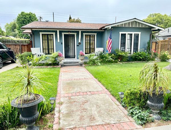 Historical California Bungalow Disney and beach close