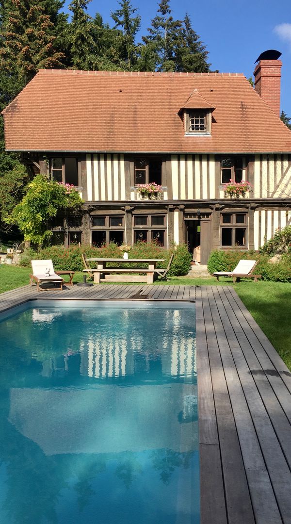 Grande maison normande avec piscine et animaux à 2minutes de la Mer