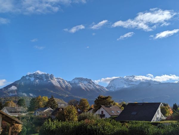 Lac d'Annecy à pied ou à vélo - maison 6p vue montagnes imprenable