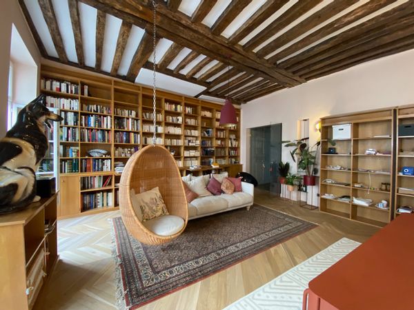 Appartement familial récemment rénové, au coeur du Paris historique