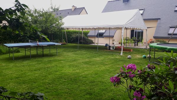 La maison dmaison située à 10km de la mer, entourée d'un jardin de 1000m², à 1km de toute commodité