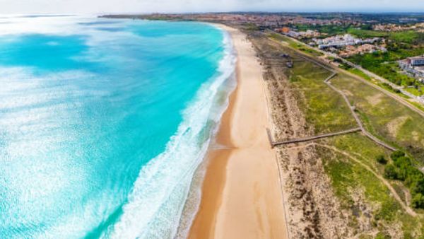 APARTAMENTO NA PRAIA