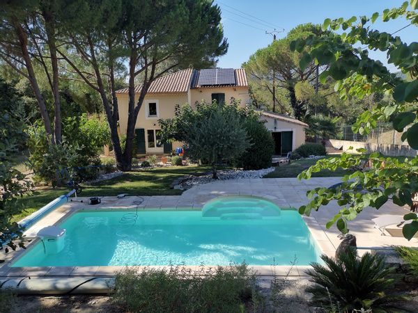 Belle maison provençale dans le Gard
