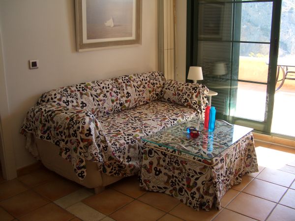 SOBRE EL MAR MEDITERRANEO. VISTAS ESPECTACULARES. DESDE TERRAZA Y EL Dormitorio. IDEAL PARA PAREJAS.
