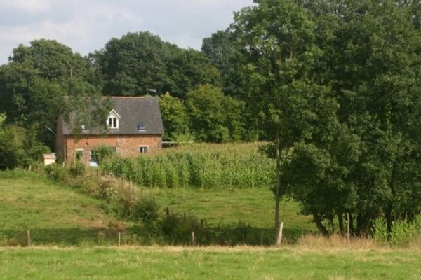 maison à Saint-Planchers, France