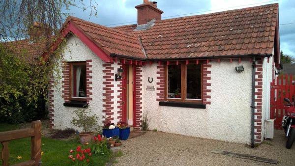 Cosy cottage with garden