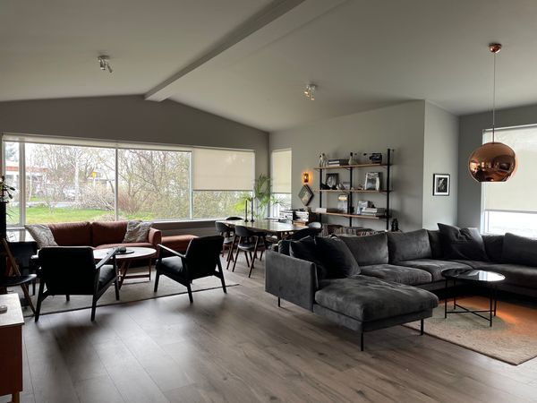 Charming house surrounded by nature but close to the city!