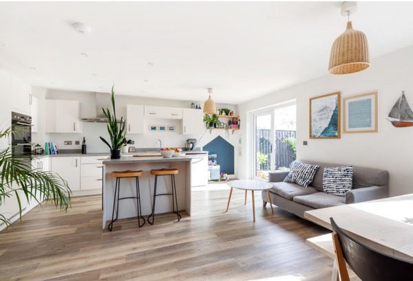 Modern family home close to sea and countryside