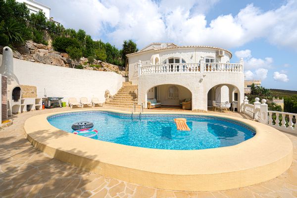 Pool home on Costa Blanca