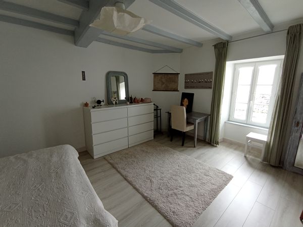 3 chambres privées chez Patrick et Zahra + petit déjeuner .(  Les 2 premiers.)