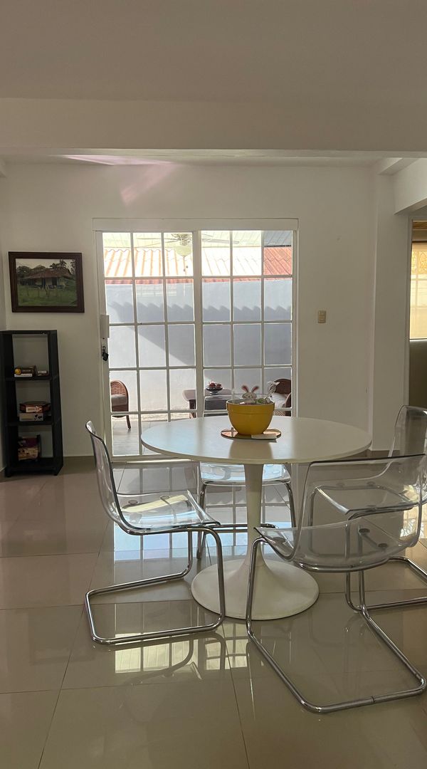 Alicia's house