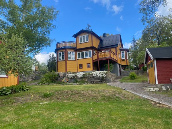 Charming house with a fabulous garden