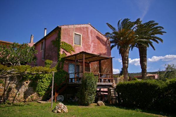 ARTISTIC HOUSE IN ANTIQUE ROMAN VILLA BY ARGENTARIO SEA , TUSCANY