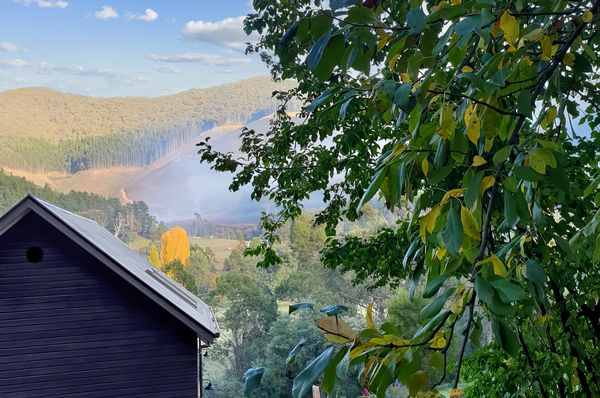 Luxury Riverfront Mountain Home in Victorian Alps