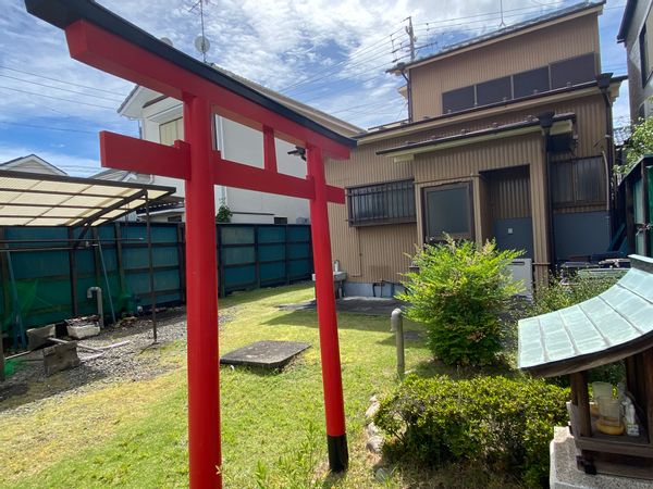 House with an Inari Shrine