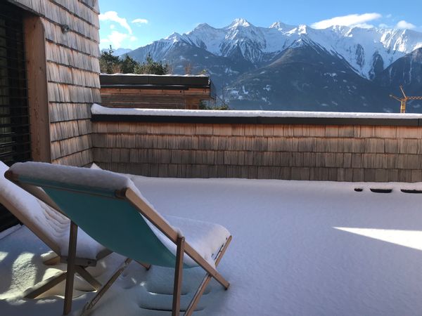 Nadja & Wolfi Le point chaud du Tyrol alpes,lacs,ville,cabanes,soleil,sports,fun