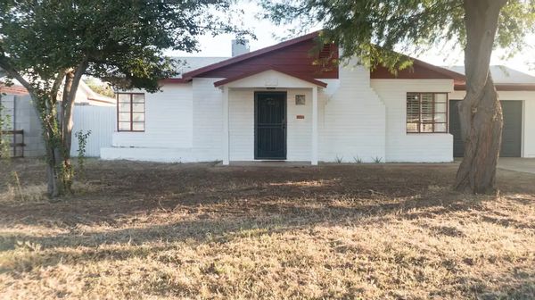 Mid-Century Classic in Historic PHX neighborhood