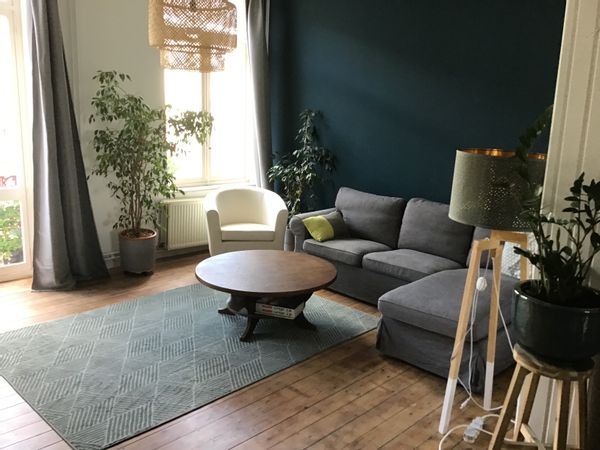 Maison avec un grand jardin