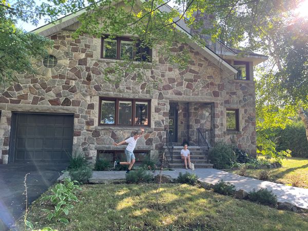 Charming house with huge & closed garden in Montreal