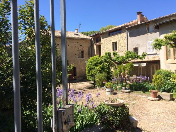 Sud de la France, entre Provence, Camargue et Cévennes, Grande maison de famille à Sernhac