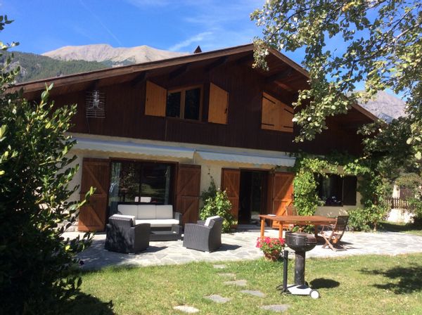 La maison de Karine, Gilles