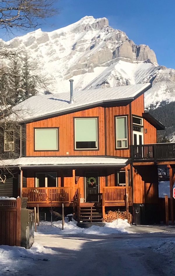 Banff National Park centrally located townhouse