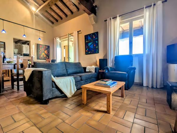 Maison d'architecte à Castillon du Gard, village face au Pont du Gard, entre Nîmes, Avignon et Uzès