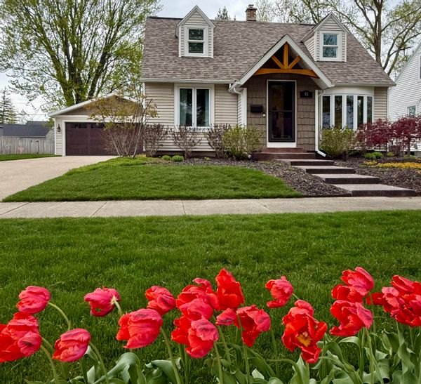 Holland Michigan Getaway on Tulip Lane