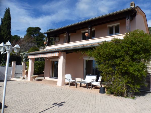 Alice et Thomas's house