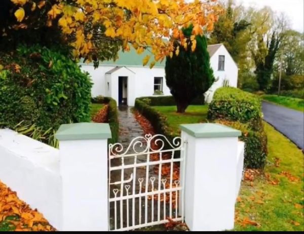 La maison de Pat and Dee with Jenni Ciara and Philip