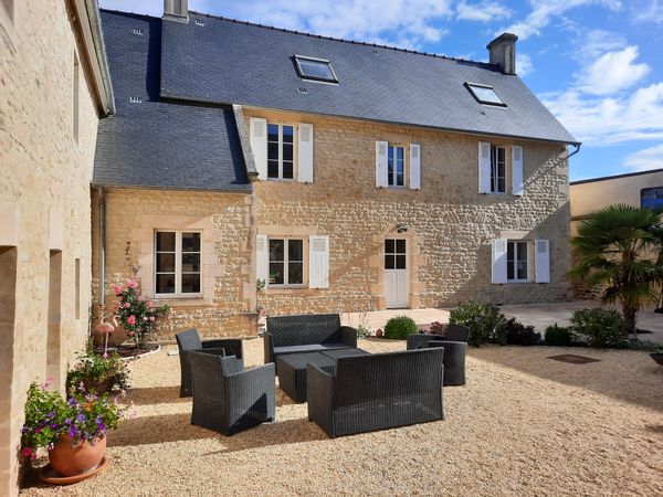 Grande maison et grand jardin proche de la mer